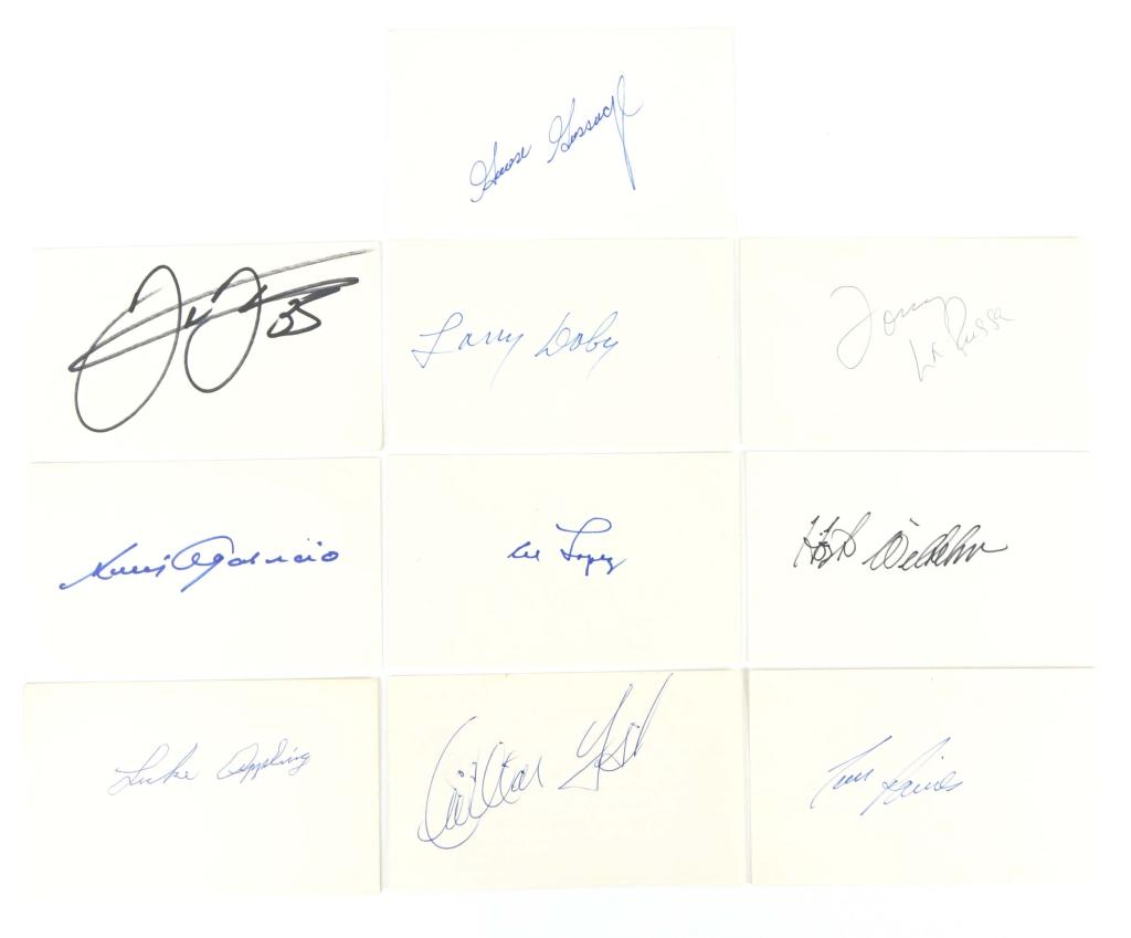 Chicago White Sox Hall of Fame Autographs (10): From the personal collection of Bill O'Neil. 5x3" index cards signed by: Frank Thomas, Luis Aparicio, Luke Appling, Larry Doby, Al Lopez, Carlton Fisk, Tony LaRussa, Hoyt Wilhelm, Tim Raines, Goose Go