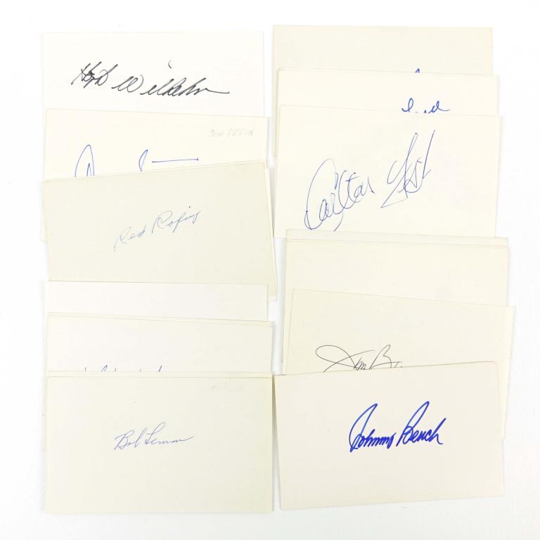 MLB Pitchers & Catchers Autographs (21): From the personal collection of Bill O'Neil. 3x5" index cards signed by Hall of Fame pitchers and catchers: Johnny Bench, Jim Bunning, Gary Carter, Bill Dickey, Bob Feller, Rick Ferrell, Carlton Fisk,