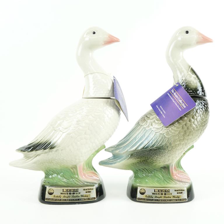 Beam Snow Goose / Blue Goose Decanters (2): *** IF YOU MAY NEED SHIPPING YOU MUST SPEAK WITH IAN BEFORE BIDDING ON BOTTLES 847-625-0555 *** 1979 (?) Beam Snow Goose and Beam Blue Goose Decanter: 80 proof, 750ml and sealed in their original carr