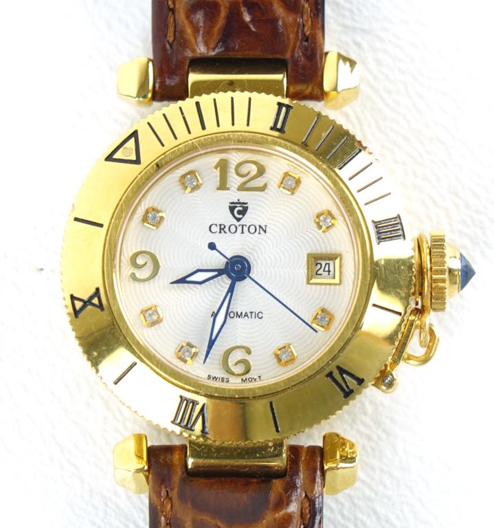 Croton Ladies' Skeleton Watch: Automatic watch. Skeleton. Sapphire crystal. Running.