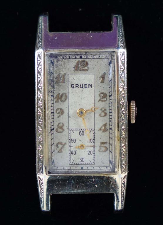 Gruen Lg Curvex 1930s / 405 Men's Watch: Art Deco. Running. New crystal. With original Gruen Crown. (No strap).