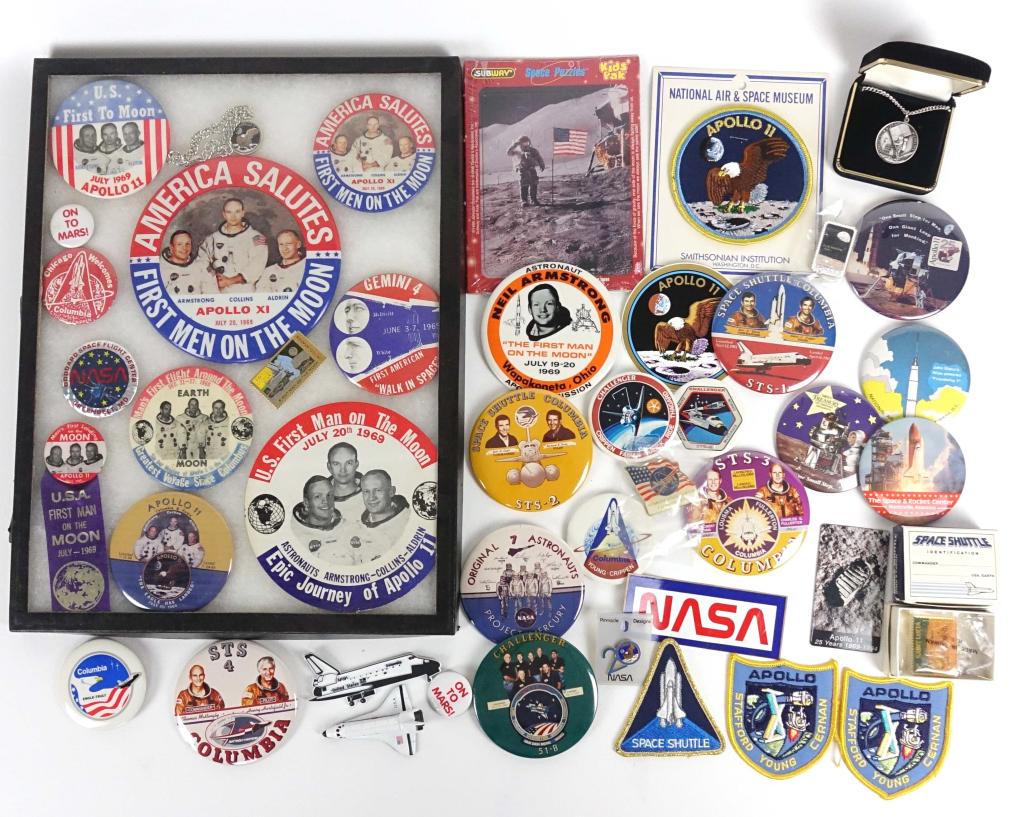 Space Buttons / Pins / Patches (Approx. 50) (1 of 9)