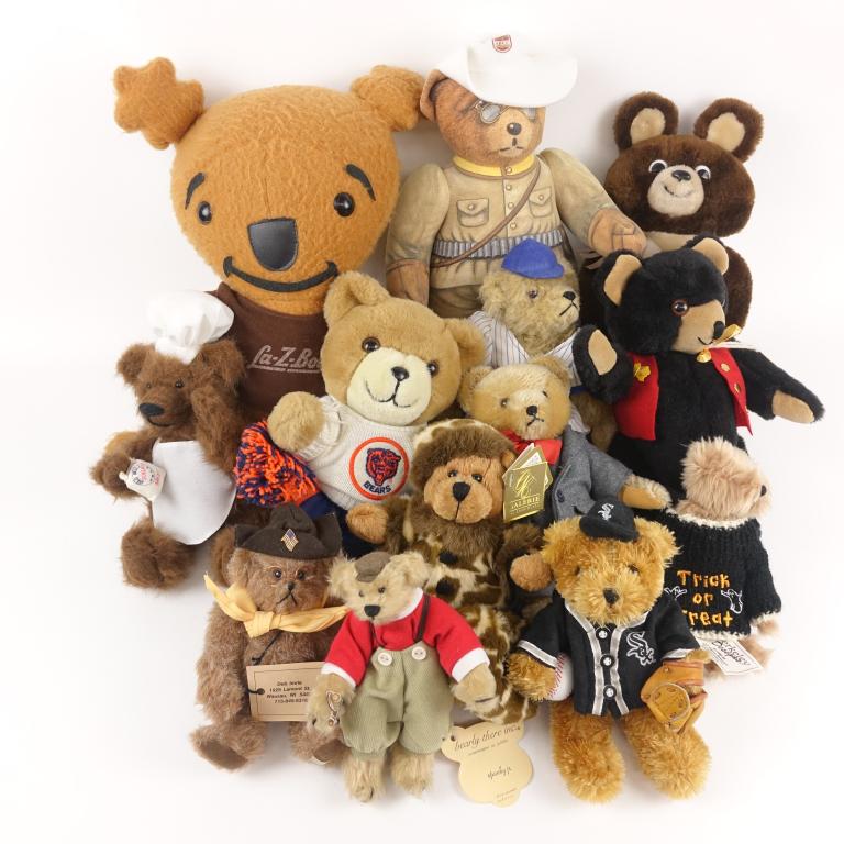 Teddy Bears: Ramona & Carlos Leon, Deb Imrie, Berkeley Designs. Bearly There Joney Ferguson 1980 Olympics Misha, La-Z-Boy, White Sox, Teddy Roosevelt. 1983 Tnoy Toys Chico Bears.