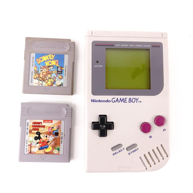 1989 Original Nintendo GameBoy: With two games and original case. Tested and working. DMG-01.