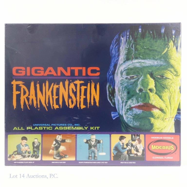 Univ. Gigantic Frankenstein Plastic Assy Kit (NEW) (1 of 4)