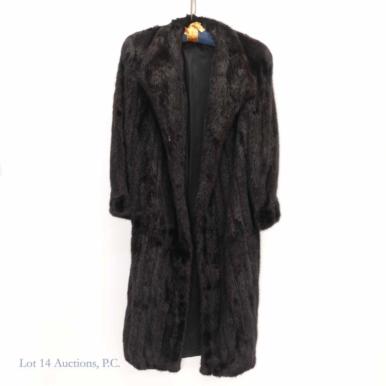 Full Length Beaver Fur Coat (1 of 7)