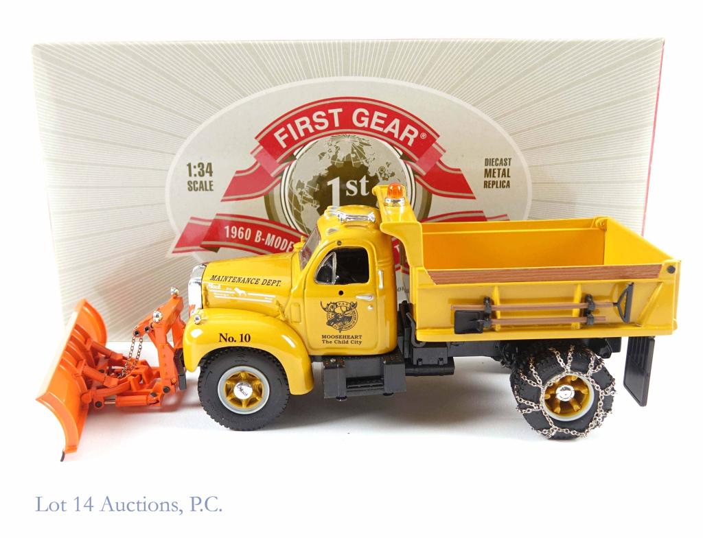 First Gear 1960 Mack Dump Truck w/ Plow (NiB): First Gear die cast 1960 B Mack short dump truck with plow. 1:34 scale. New in box.