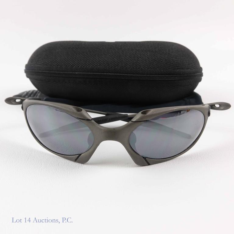 Oakley Romeo X-Metal Vintage Sunglasses: In dust bag and case. Appear to be in good condition. PHOTOS ADDED 4/1.