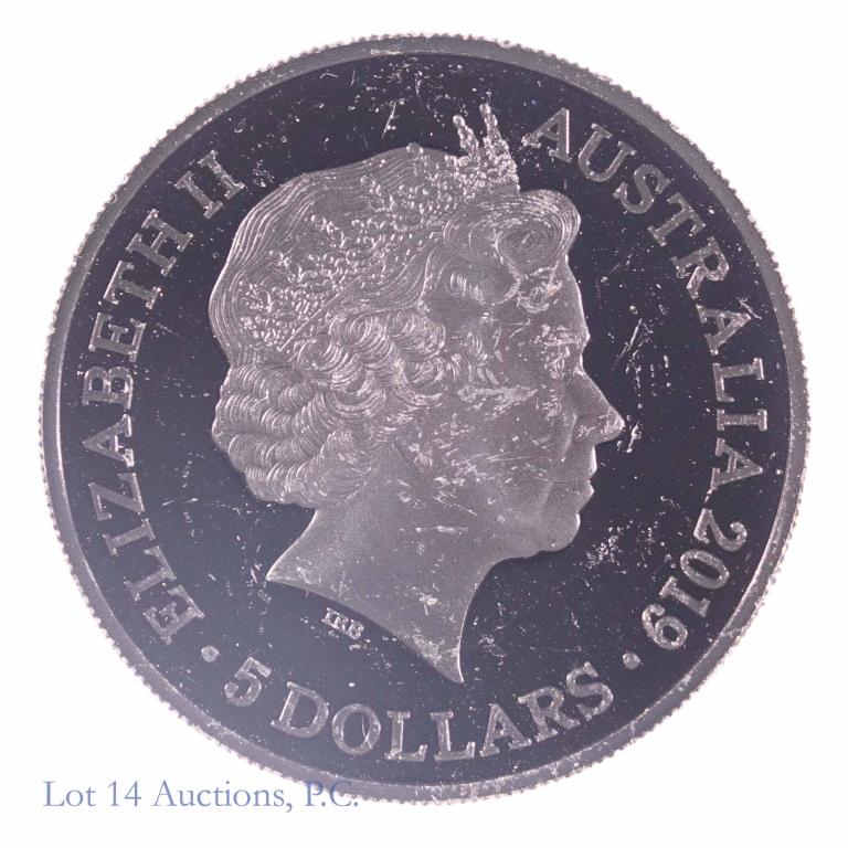 2019 Australia $5 Silver Tasmanian Tiger: 2019 Australia $5 Tasmanian Tiger silver bullion coin. 1 troy ounce of 0.999 fine silver with nickel plating. ***PLEASE NOTE: there are scratches on the obverse*** Please check photos prior to bidding
