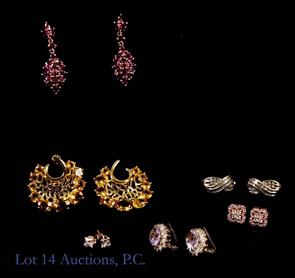 Sterling Silver Earring Lot (6 pairs): Lot of gold-toned sterling silver (925 marking on most) earrings with gemstones. Some identified gemstones include yellow labradorite and quartz. Total weight: 32gr.