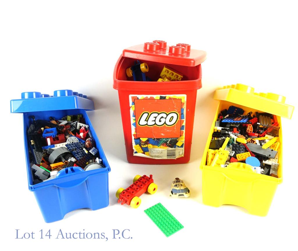 Lego Blocks and Building Pieces: 3 Lego containers full of mixed Legos. Weighs out to 12 pounds in total. 1 container includes large basic Lego building set.