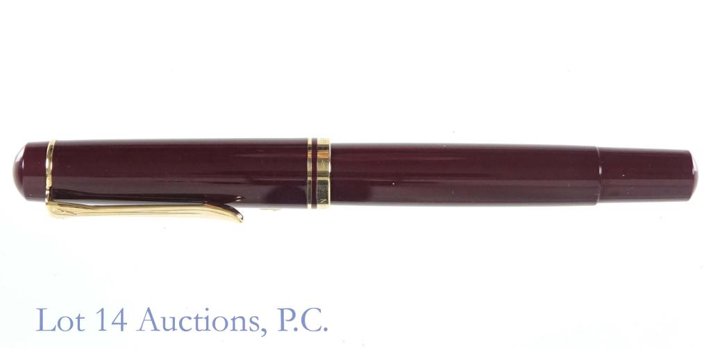 Pelikan Fountain Pen 14k Nib (1 of 7)