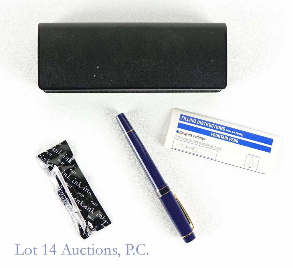 Pilot Encrino Blue Fountain Pen New With Box: An absolute gem of a fountain pen, this is a brand new, never been inked Pilot Encrino fountain pen. The body and cap have a rich blue color and the medium nib has never been inked. This beauty comes
