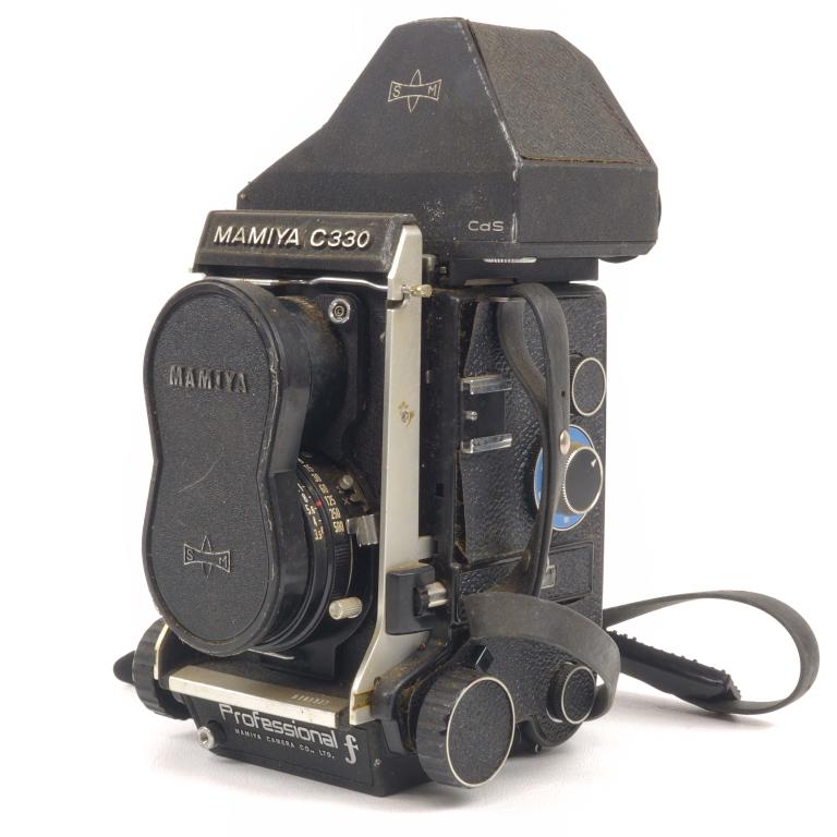 Mamiya C330 Camera & 105mm Lens ** (1 of 10)