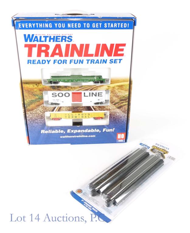Walthers HO train Set, New in Box & Extra Tracks: Walthers Trainline HO Scale Santa Fe freight train set with tracks and transformer included. Untested, but it appears to never have been opened or used. Also 1 package of Bachmann E-Z track system con