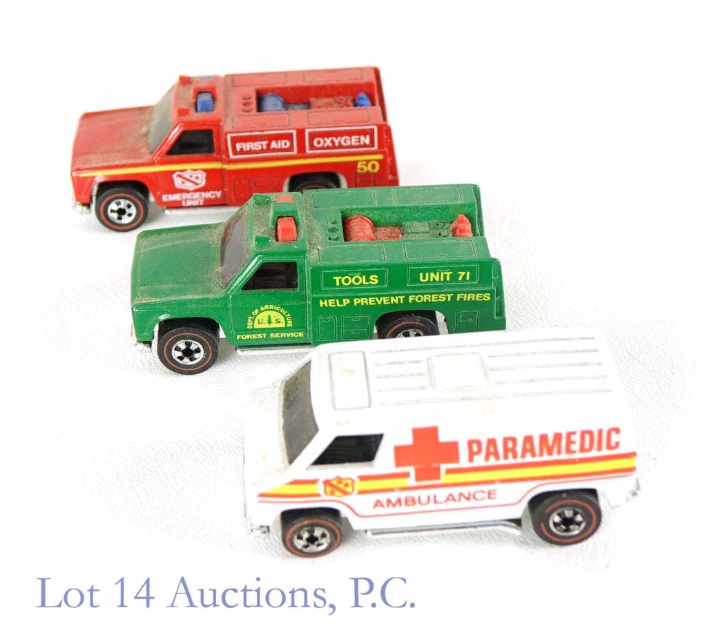 Redline Hot Wheels Die-Cast Toy Cars (3): Lot of 3 redline Hot Wheels die-cast cars. An ambulance, a first aid emergency unit, and a forest service fire preventative truck. The cars have no damage, they only need some cleaning.