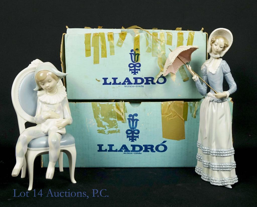 Lladro 1229 Young Jester & 4879 Little Lady (2): *** LOCAL PICK UP OR THIRD PARTY SHIPPING ONLY! Lot 14 Auctions will NOT ship these lots, but we will facilitate packing and shipping by a third party. *** Lladro porcelain figurine No. 4879 (Little L