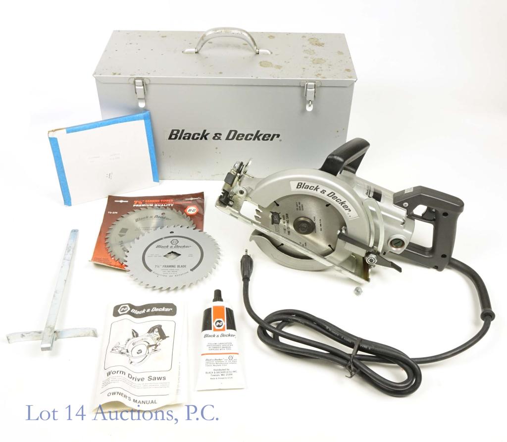 Black + Decker Professional Saw: NEW Black + Decker professional worm drive corded saw.