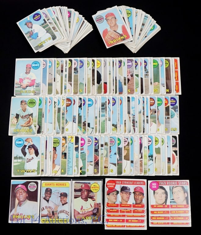 1969 Topps Baseball Cards (157): (157) 1969 Topps baseball trading cards. NO duplicates. Condition varies. Highlights: #350 (Richie "Dick" Allen - off center with busted corners) *** #572 "Giant Heroes" Willie McCovey & Juan Marichal