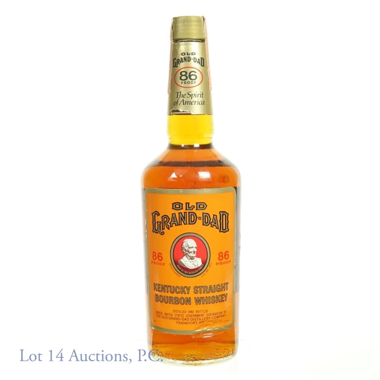 1982 Old Grand-Dad Nat'l Distillers 86 Pr. Bourbon: 1982 Old Grand-Dad Bourbon made by National Distillers. 86 proof, 750ml.
