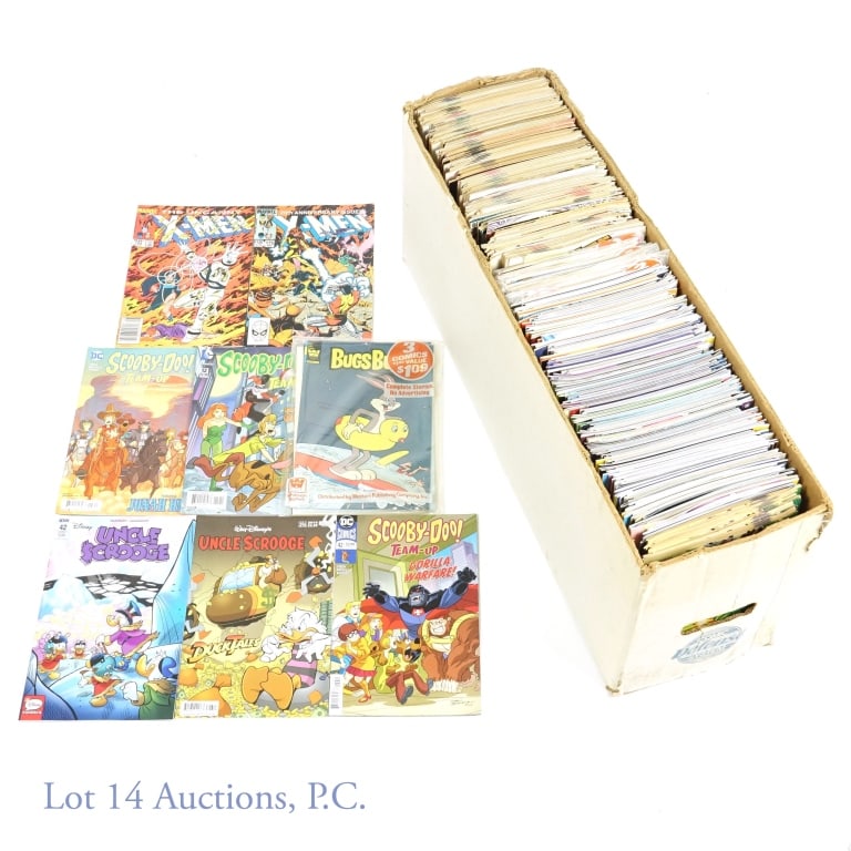 Various Comics (250+): Large lot of various comic books. Some titles include: Mickey Mouse, Uncle Scrooge, Darkwing Duck, Scooby Doo, Frozen, Scooby Apocalypse, Powerpuff Girls, Spongebob, Teen Titans, Steven Universe, My L