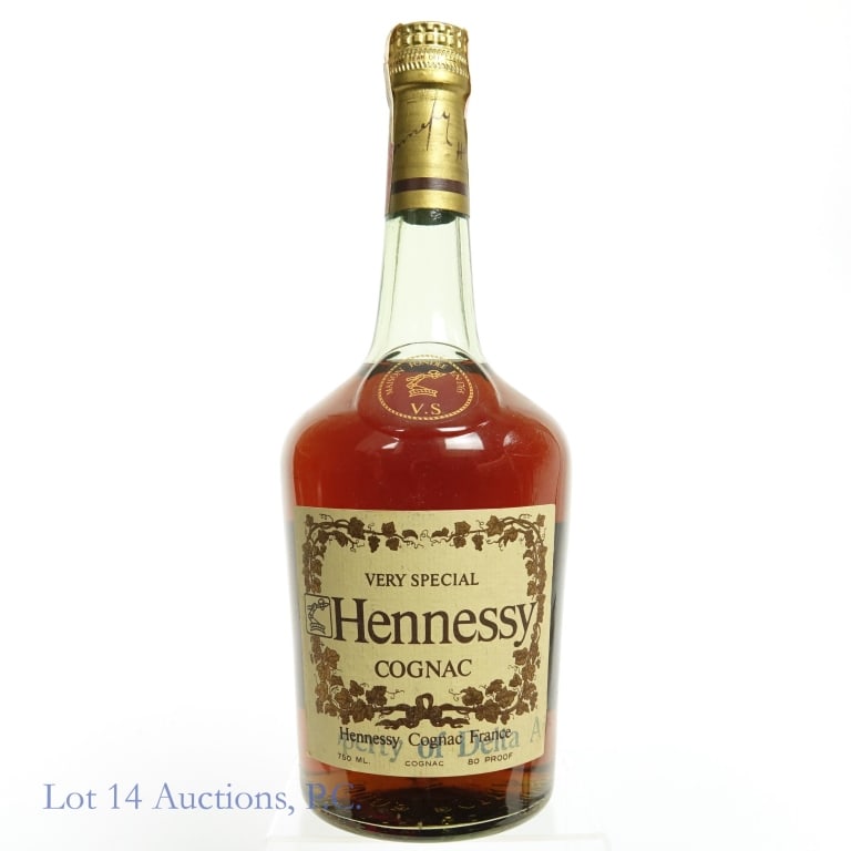 Hennessy V.S. Cognac (1970s / 80s): Hennessy V.S. cognac. 80 proof. 750 ml. Series 112 (ATF) tax strip (1977 - 1982).