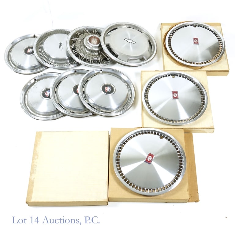 Wheel Covers / Hubcaps (11 W 4 Nos Oldsmobile) Auction