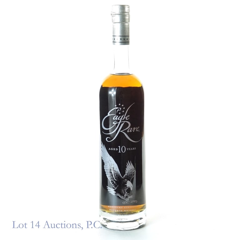 Eagle Rare 10 Yr Bourbon (2022): Eagle Rare Kentucky straight bourbon whiskey. 10 years. 45% ABV (90 proof). 750 ml. Buffalo Trace Distillery. Etch: L22336 0101:29B.