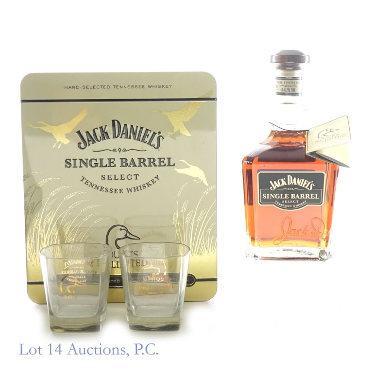 Jack Daniel's Ducks Unlimited Gift Set (2011): Jack Daniel's Single Barrel Select Ducks Unlimited Tennessee Whiskey, 94 Proof, 750 ml, Bottled: 06-01-11, Barrel #11-2658. Gift set includes 2 Ducks Unlimited drinking glasses. Tin case included.