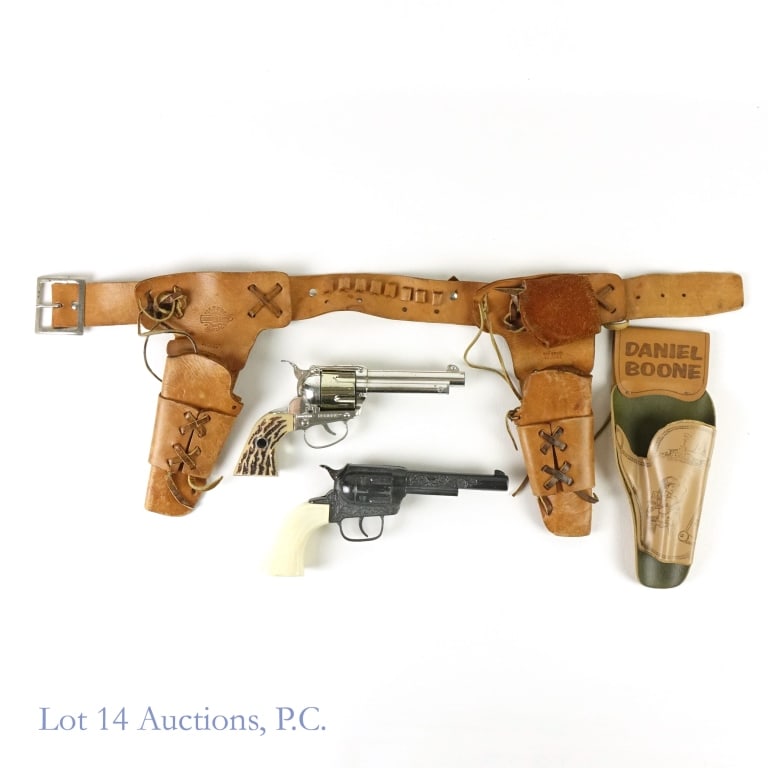 Mattel Fanner Gun Belt W/ Cap Guns: Mattel Fanner Gun Belt w/ Mattel Fanner Shootin' Shell Cap Gun and Pony Boy Cap Gun. Comes with an additional leather holster.