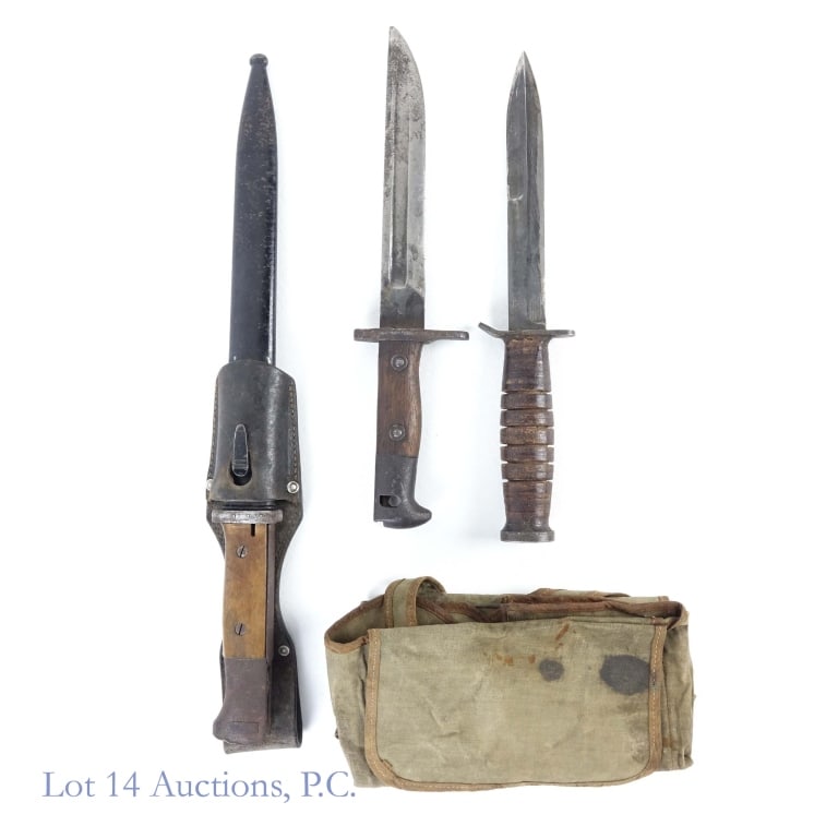 Military Bayonets (2) & Knife (1): Bayonet with 9.5" blade. Stamped on the guard: Bz 15.171. Includes scabbard and belt frog. Signs of wear and oxidation. **** Bayonet with (approximate) 6.5" blade. Stamped "1903" on one side of the ri