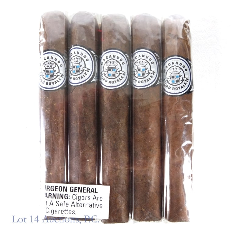 Macanudo Cru Royale Robusto Cigars (5 Pack): Macanudo Cru Royale Robusto Cigar, 5"x50, Pack of 5, Wrapper: Ecuadorian Habano, Filler: Brazilian, Dominican, Nicaraguan, Medium Body, Earth, Wood, Nutty tasting notes. Drink Pairing: Rye, Dark Brown