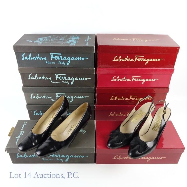 Salvatore Ferragamo Shoes, 8AAA, (10 Pair): Salvatore Ferragamo Shoes, 8AAA, (10 Pair). Nine (9) pair 8AAA, one (1) pair 8AA. Shoes are used and stored in shoe boxes. See photos for more details.