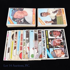 Late 1960s Topps Baseball Cards (60)