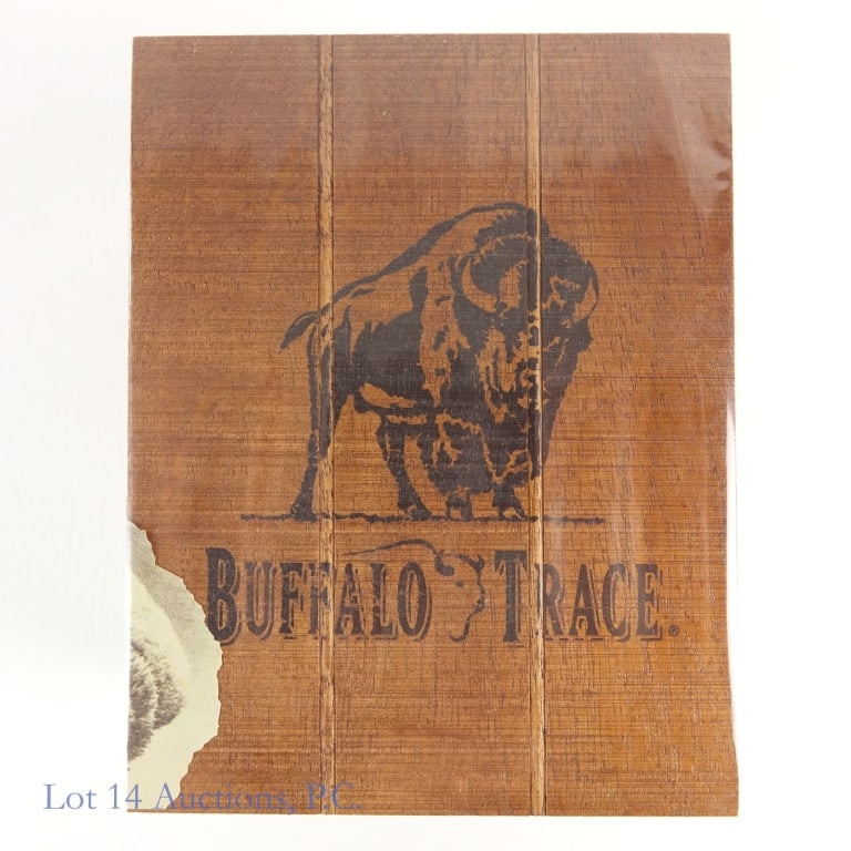 Buffalo Trace Robusto Cigars (20 Pack): Buffalo Trace Robusto Cigars, 5" x 49, Pack of 20, Wrapper: Ecuadorian Sumatra Filler: Dominican Piloto Cubano & Nicaraguan, Origin: Dominican Republic. Sealed in wooden case.