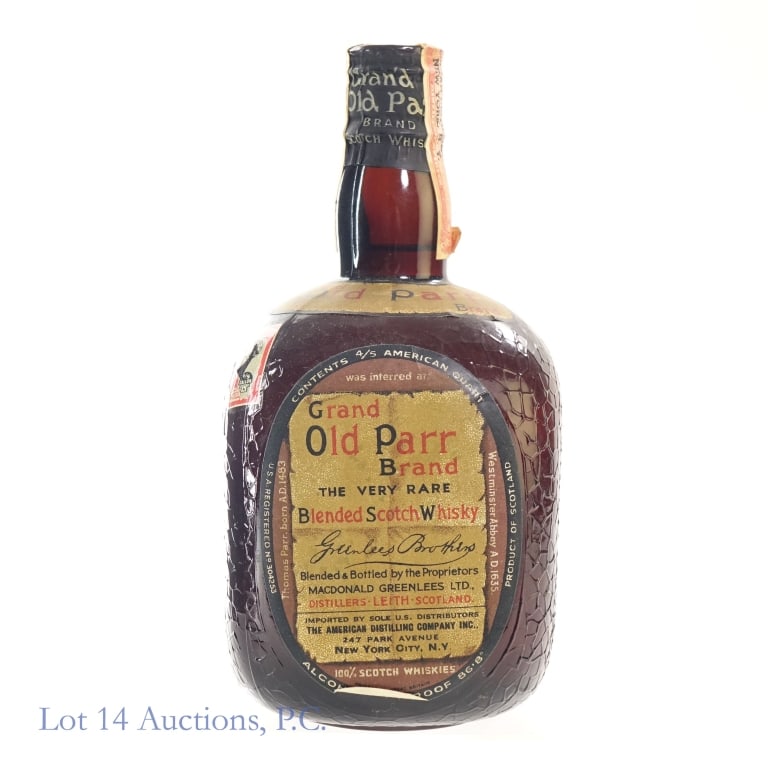 1940s/1960 Grand Old Parr Blended Scotch: Grand Old Parr Blended Scotch, 86.8 Proof, 4/5 Quart, early 1940s-1960 bottling. Slight wear and tear on tax strip but in fair condition overall.