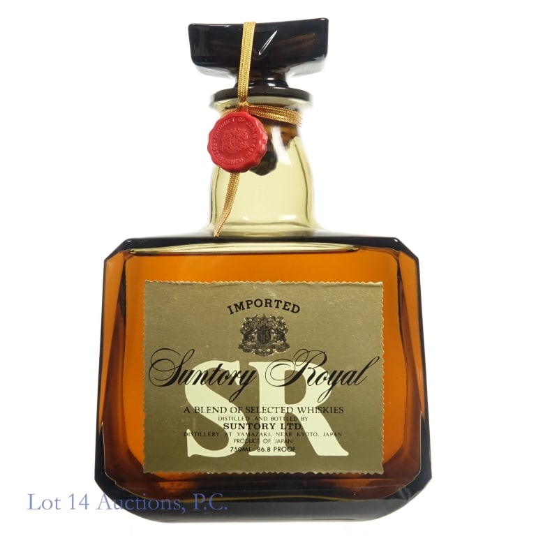 Suntory Royal Blended Japanese Whisky: Suntory Royal Blended Japanese Whisky, 86.8 Proof, 750 ml, estimated to have been bottled in the 1980s. Fill at high shoulder.