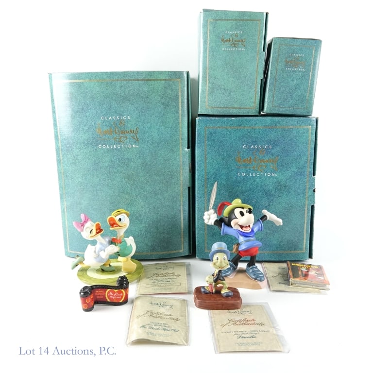 Walt Disney Classics Collection Figures (4): 4 figurines from the Walt Disney Classics Collection "Mr. Duck Steps Out" Series and the 1993 Walt Disney Collectors Society. All come with original boxes and Certificates of Authenticity. Includes: M