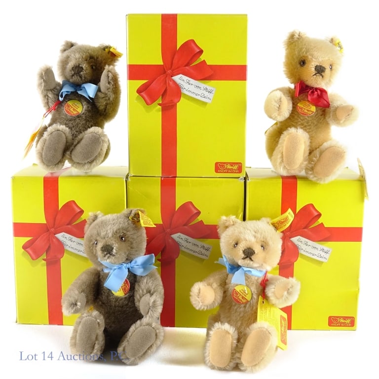 Steiff Teddy Bears 0201/18 & 0202/18 (4): Four miniature Original Steiff Teddy Bears, genuine mohair, made in West Germany (between 1949- 1989), two bears are light tan color with code number 0201/18, other two are a brown color with code num