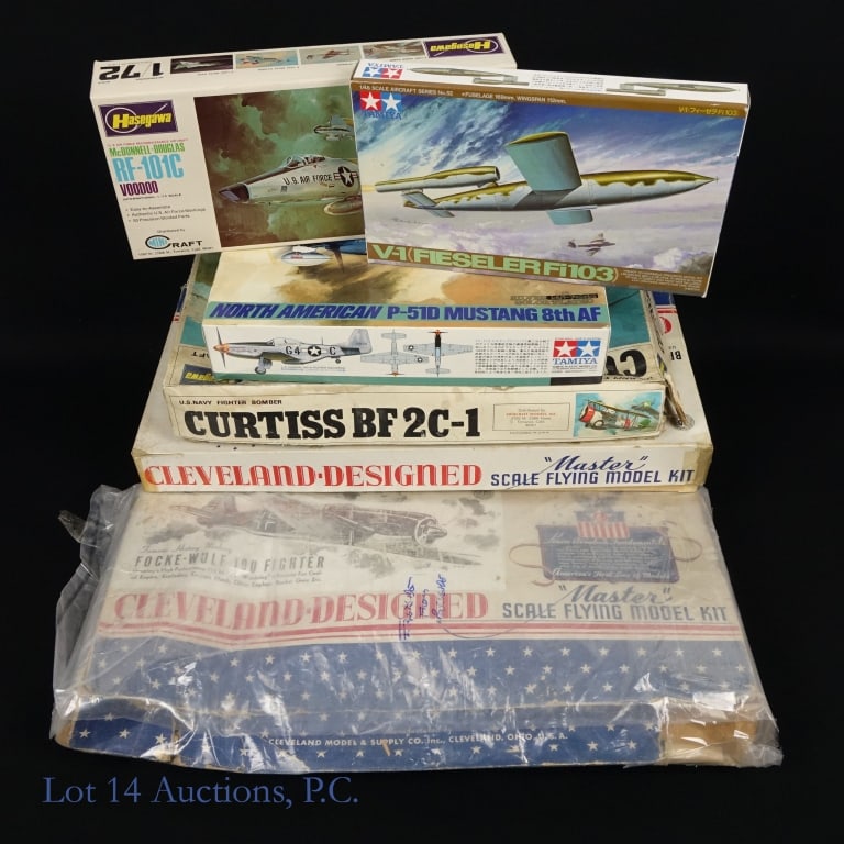 Hasegawa, Tamiya, Cleveland Model Kits (6): Hasegawa, Tamiya, Cleveland Model Kits (6). Per consigner all models are complete. Cleveland - Designed Focke-Wulf 190 Fighter. Cleveland - Designed Brewster F2A "Buffalo" Fighter. Hasegawa Curtiss BF