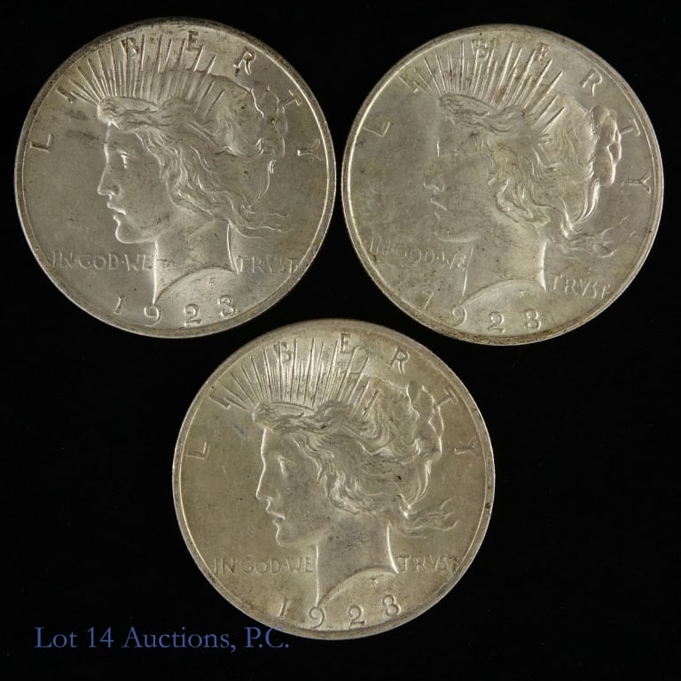 1923 USA 90%-Silver Peace Dollars CH BU (3): Three (3) 1923 USA silver peace dollars (Philadelphia Mint). Designer is Anthony de Francisci. Per consigner, grades CH BU. Metal is 90% silver, weighs 26.73 grams and diameter measures 38.1 mm each c