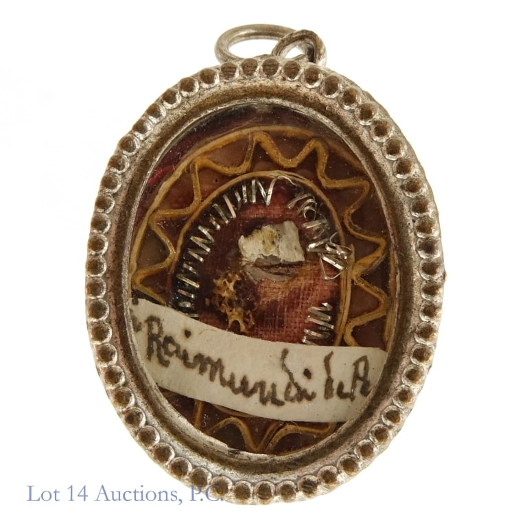 Catholic Reliquary - St. Raymond of Penyafort (?): Roman Catholic reliquary / relic. Hand written scroll appears to read "Raimundi di P ..." which we think is St. Raymond of Penyafort. White metal theca with relief image of the sacred heart on reverse