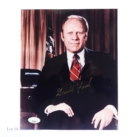 Gerald Ford Signed 8X10 Photograph (JSA COA)