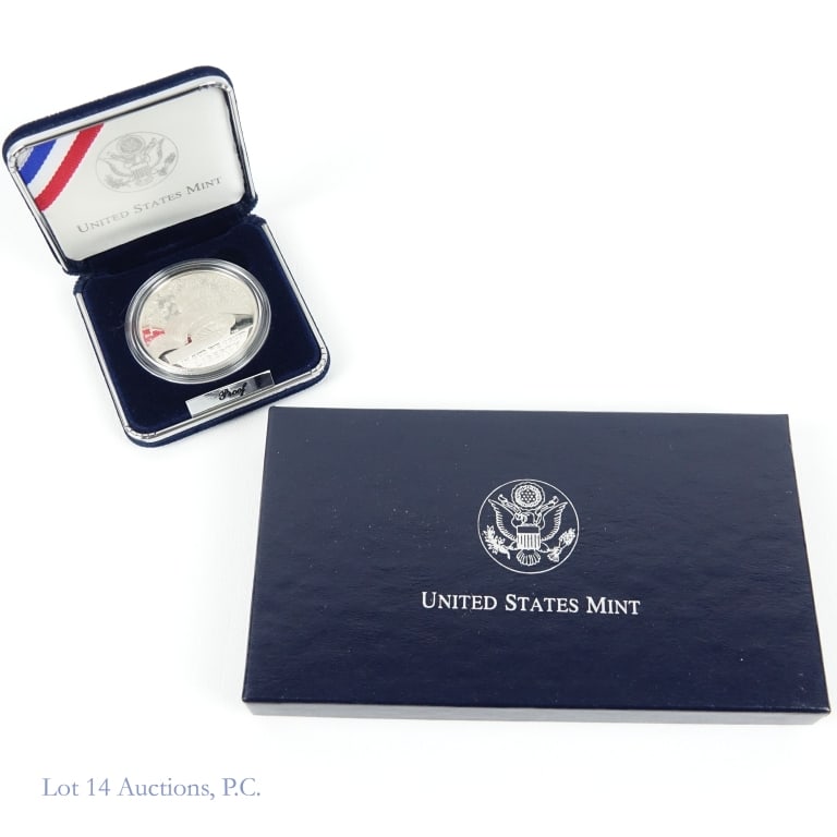 2000 USA Silver Pr Library of Congress $1 in OGP: 1996-P silver proof Library of Congress bicentennial dollar (Philadelphia Mint) with COA in OGP. Designers (obverse) Thomas D. Rogers Sr. and (reverse) John Mercanti. Metal is 90%-silver and weighs 26