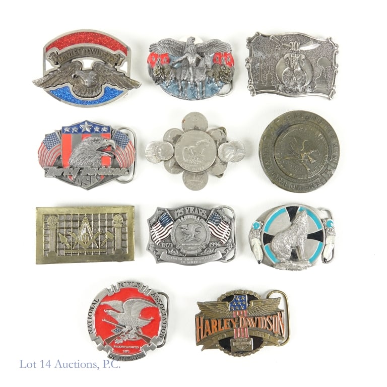 Belt Buckles (11): buckles include: National Rifles Association buckles (3) , Harley - Davidson (3), U.S. Coins buckle, Siskiyou buckle and more. All buckles are in good condition. See photos for condition and details.