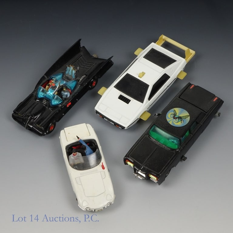 Corgi Batmobile, Black Beauty & 007 Cars (4): Corgi Batmobile, Black Beauty & 007 Cars (4). Collection of Corgi vehicles from movies and television. Batman Batmobile - red wheels, figures included, front blade working, undulating fire from rear w