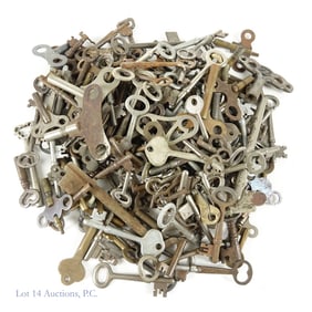 Old Skeleton & Clock & Drawer Keys (200)