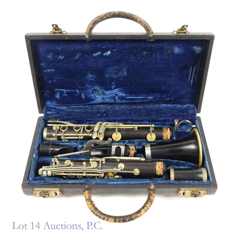 Three Star Clarinet in Case, 1624E: Three Star Clarinet in Case, 1624E. A Three Star clarinet with a case. Serial #16324E. Buttons all move freely, case locks. Wear and tear consistent with age and use. See photos for more details.