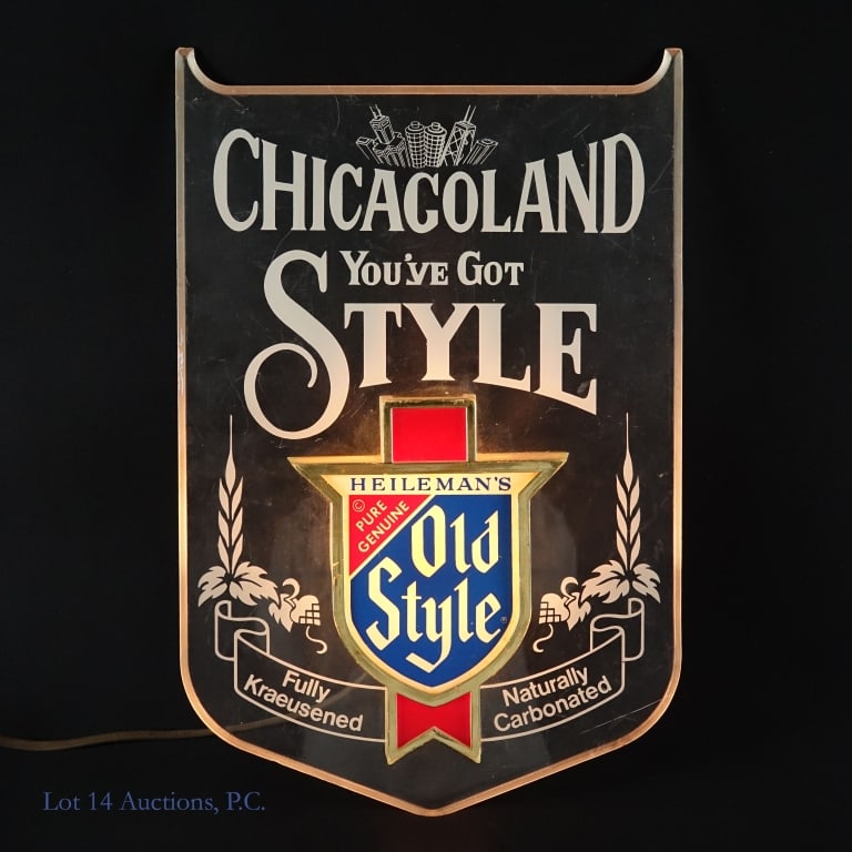 Old Style Illuminated Chicagoland Sign: Old Style Illuminated Chicagoland Sign. LOCAL PICK UP OR THIRD PARTY SHIPPING ONLY. 11.5" x 19" x 4.5" Heileman's Old Style beer illuminated sign stating "Chicagoland You've Got Style". Tested and wor