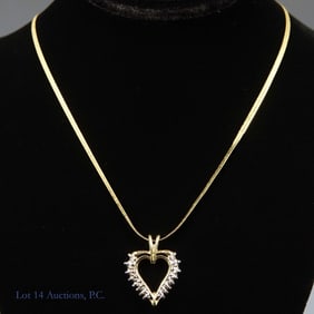14k Y Gold Herringbone Chain & Heart Pendant ***
